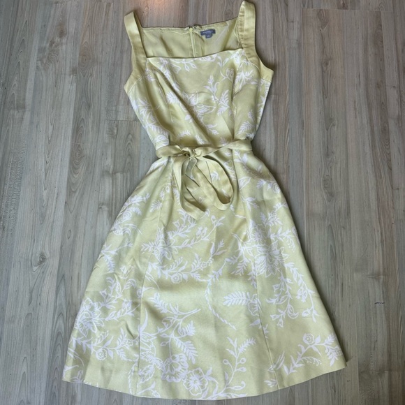 Ann Taylor Dresses & Skirts - Ann Taylor 100% Silk Sleeveless Mini Dress Yellow Floral Size 10P